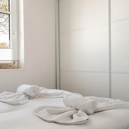 Helga- Abendmond Mit Terrasse Und 2 Schlafzimmern *